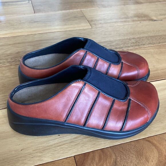 Birkenstock Tatami Jiro Brown Clogs - Picture 3 of 6